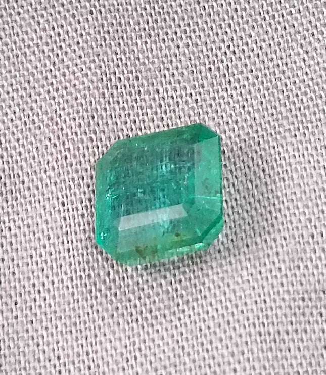 Zambian Emerald 2.59ct Certified Natural Medium Green Gemstone