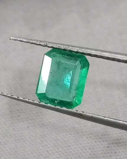 GSI Certified 1.06ct Spring Green Emerald, Natural Earth mined Gemstone