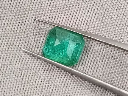 GSI Certified 1.06ct Spring Green Emerald, Natural Earth mined Gemstone