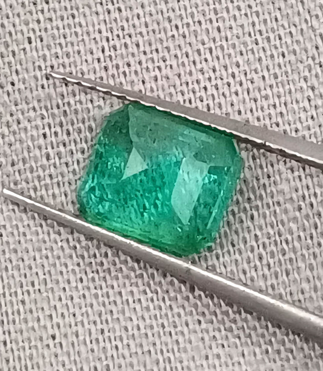 GSI Certified 1.06ct Spring Green Emerald, Natural Earth mined Gemstone