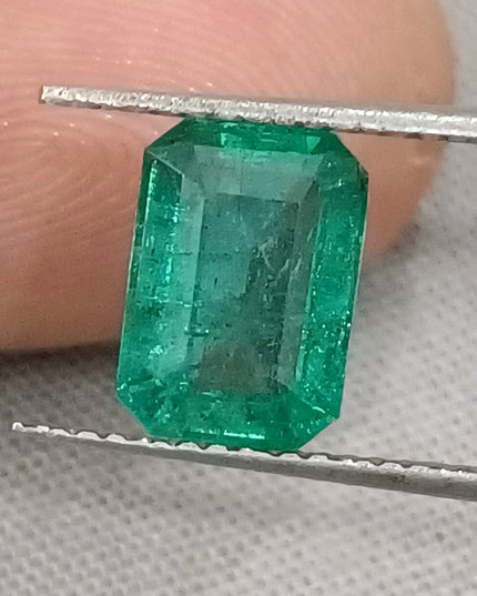 GSI Certified 2.14ct Medium Deep Green Emerald, Natural earth mined Gemstone.