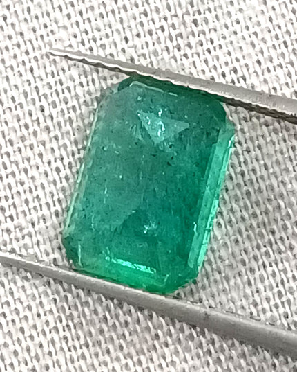GSI Certified 2.14ct Medium Deep Green Emerald, Natural earth mined Gemstone.