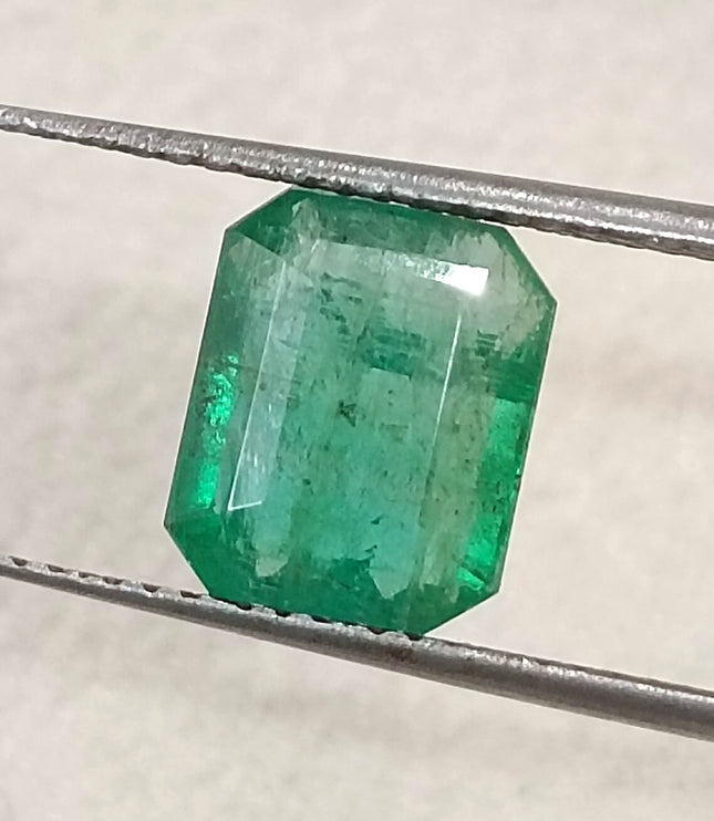 Zambian Emerald 2.37ct Natural Certified earth mined Gemstone