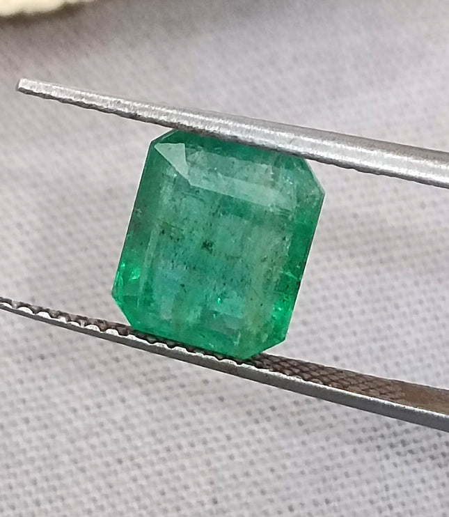 Zambian Emerald 2.37ct Natural Certified earth mined Gemstone