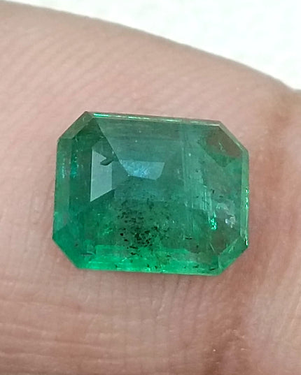 GSI Certified 2.37ct Zambian Emerald, Natural earth mined Gemstone