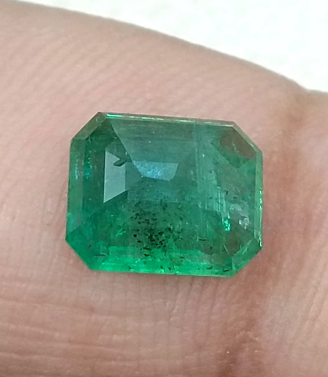 Zambian Emerald 2.37ct Natural Certified earth mined Gemstone