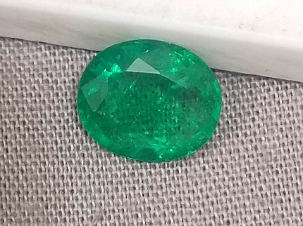 Certified 1.94ct Vivid Medium Green Emerald, Natural loose gemstone