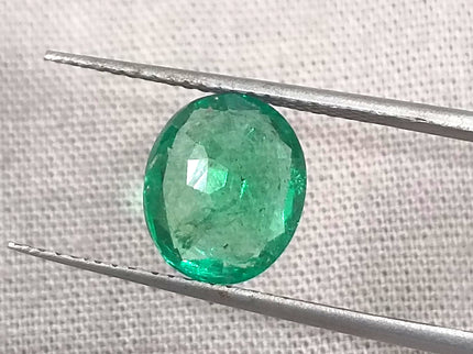 Certified 1.94ct Vivid Medium Green Emerald, Natural loose gemstone
