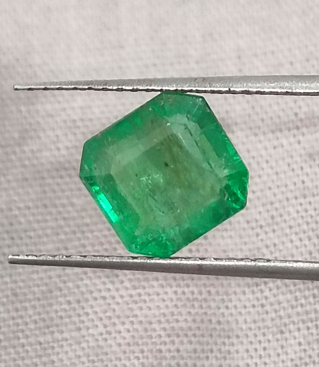 GSI Certified 2.55ct Neon Green Emerald, Natural Loose Gemstone