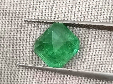 GSI Certified 2.55ct Neon Green Emerald, Natural Loose Gemstone