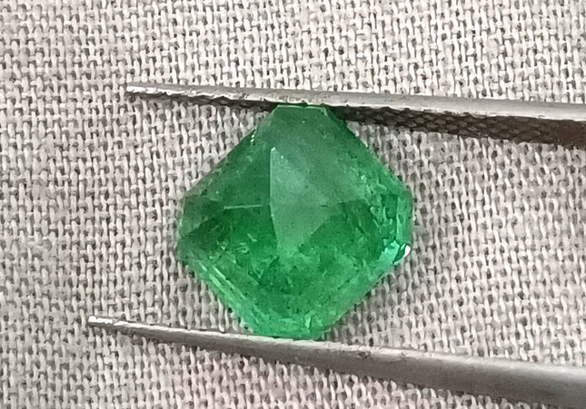 GSI Certified 2.55ct Neon Green Emerald, Natural Loose Gemstone