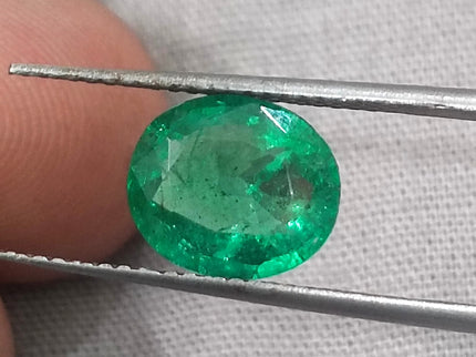 Certified 1.94ct Vivid Medium Green Emerald, Natural loose gemstone