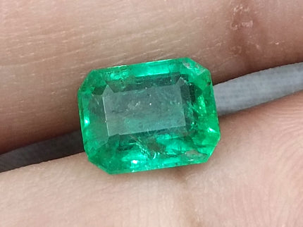 GSI Certified 2.32ct Vivid Medium Green Zambian Emerald, Natural Gemstone