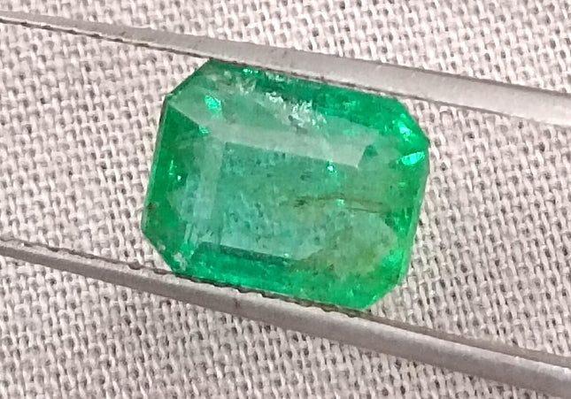 GSI Certified 2.32ct Vivid Medium Green Zambian Emerald, Natural Gemstone