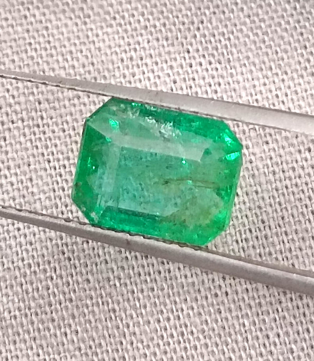 GSI Certified 2.32ct Vivid Medium Green Zambian Emerald, Natural Gemstone