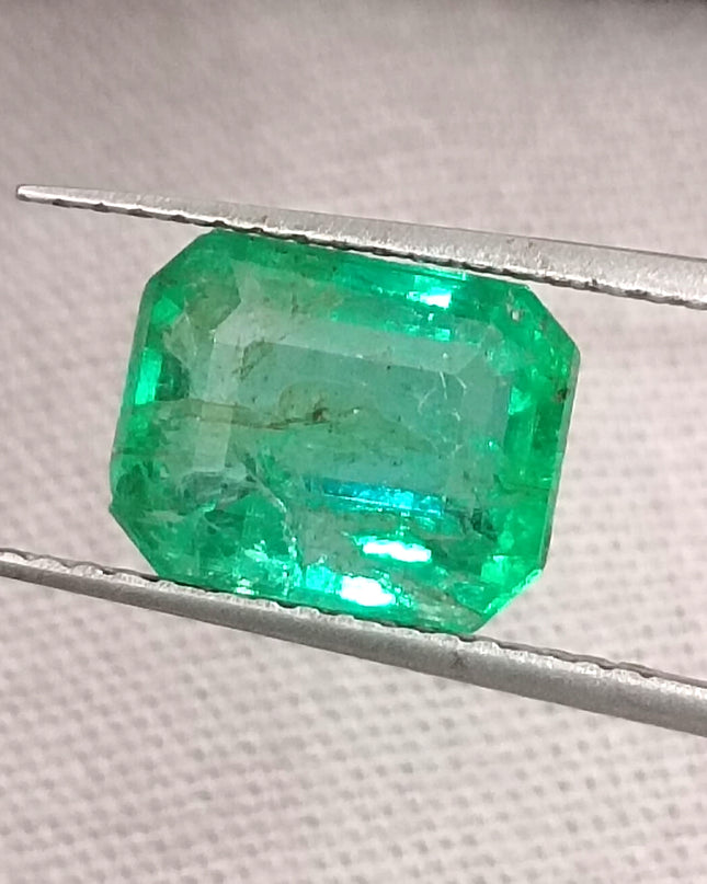 GSI Certified 2.32ct Vivid Medium Green Zambian Emerald, Natural Gemstone