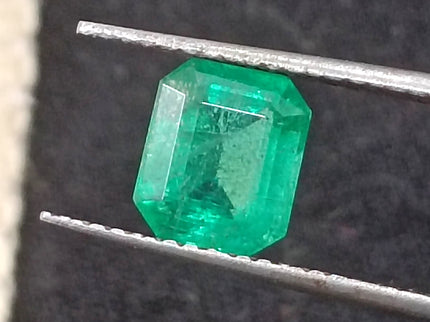 Zambian and colombian natural emeralds