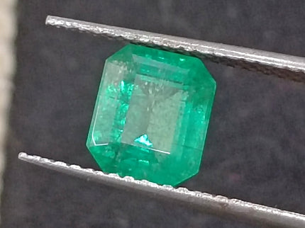 Zambian and colombian natural emeralds