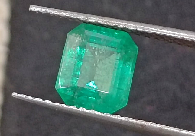 Zambian and colombian natural emeralds