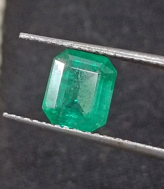 Zambian and colombian natural emeralds