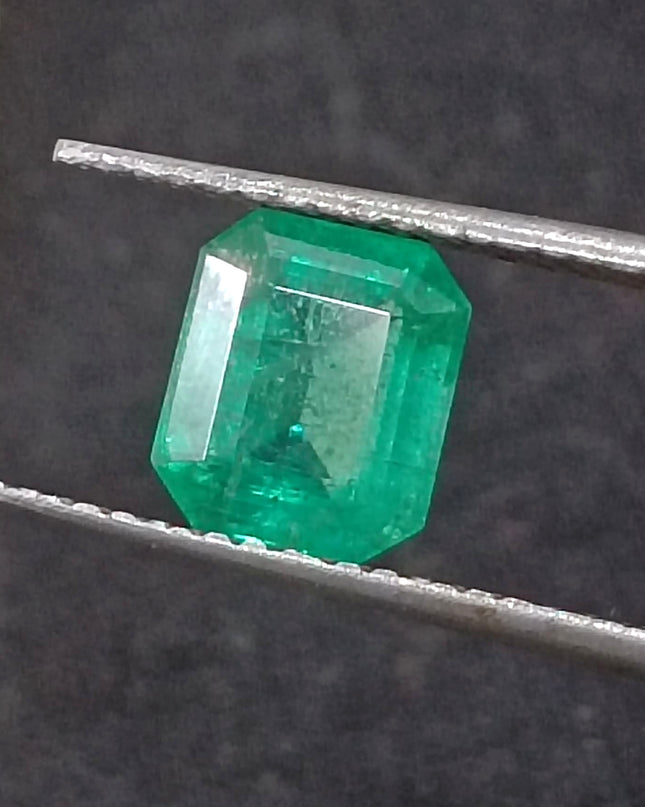 Zambian and colombian natural emeralds
