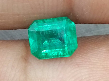 Zambian and colombian natural emeralds