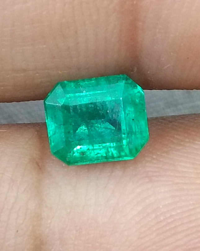 Zambian and colombian natural emeralds