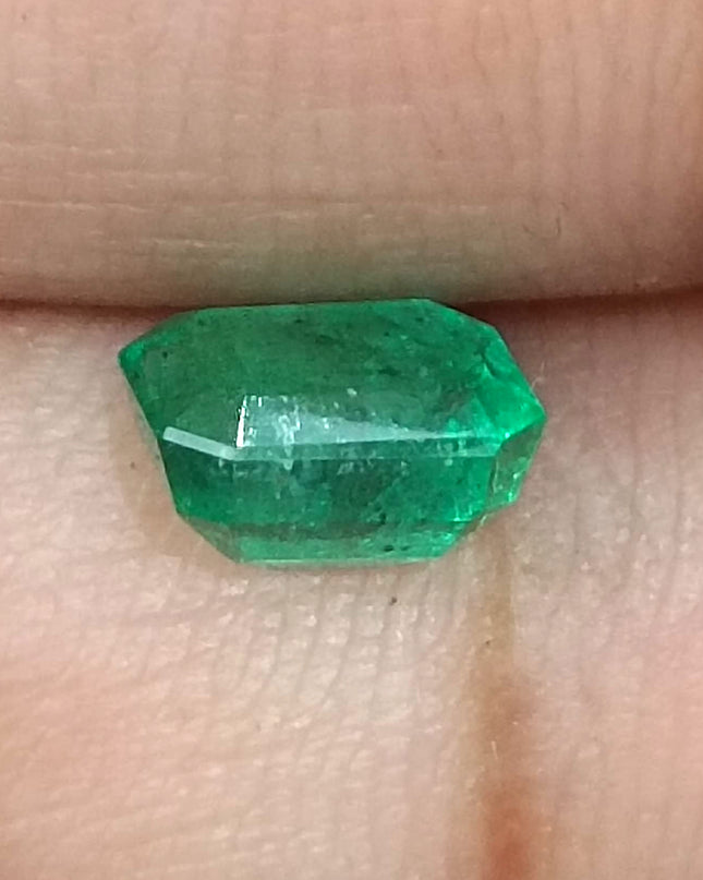 Zambian and colombian natural emeralds