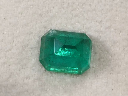 Zambian and colombian natural emeralds
