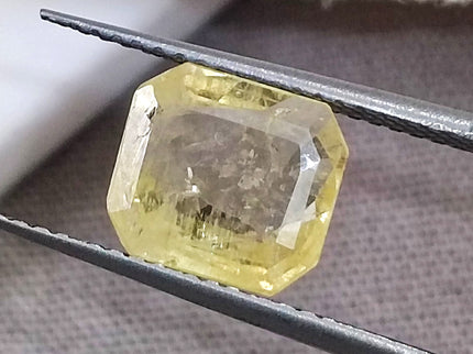2.23ct Yellow Sapphire, Certified Natural untreated Gemstone