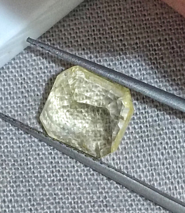 2.23ct Yellow Sapphire, Certified Natural untreated Gemstone