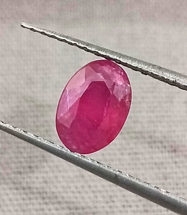 Certified 0.97ct unheated Natural Mozambique Ruby Stone.