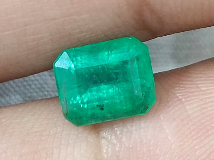 Certified 2.56ct Natural Zambian Emerald