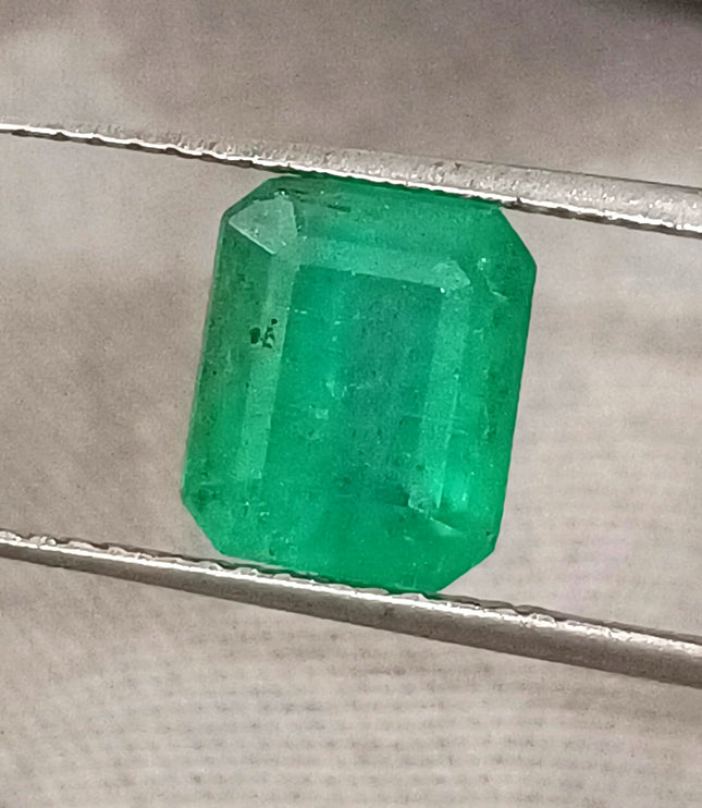 Certified 2.56ct Natural Zambian Emerald
