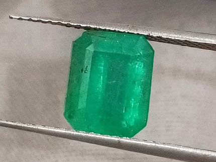 Certified 2.56ct Natural Zambian Emerald