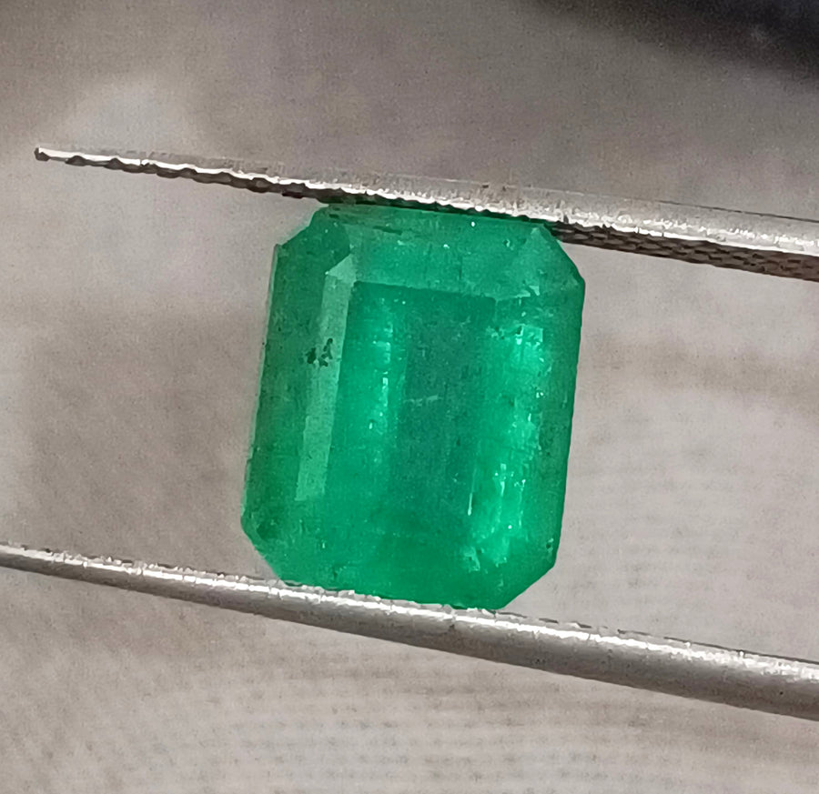 Certified 2.56ct Natural Zambian Emerald