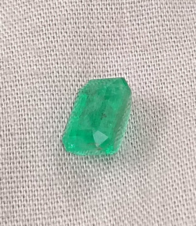 Certified 2.56ct Natural Zambian Emerald