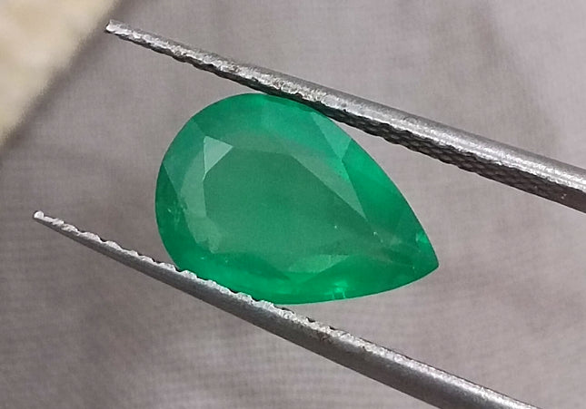 GSI Certified 1.90 Velvet Green Emerald, Natural Gemstone