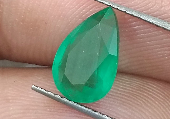GSI Certified 1.90 Velvet Green Emerald, Natural Gemstone