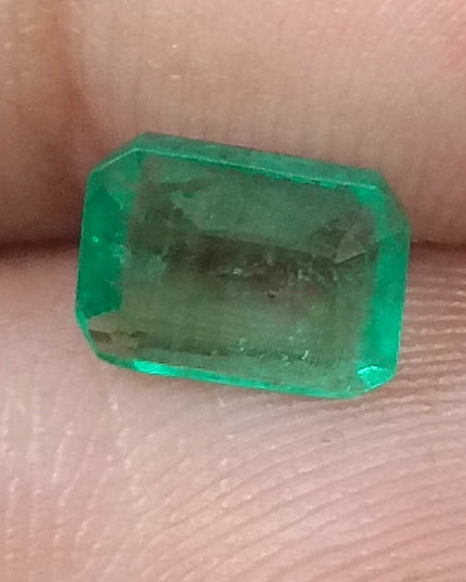 GSI Certified 1.13ct Medium Green Emerald, Natural Gemstone