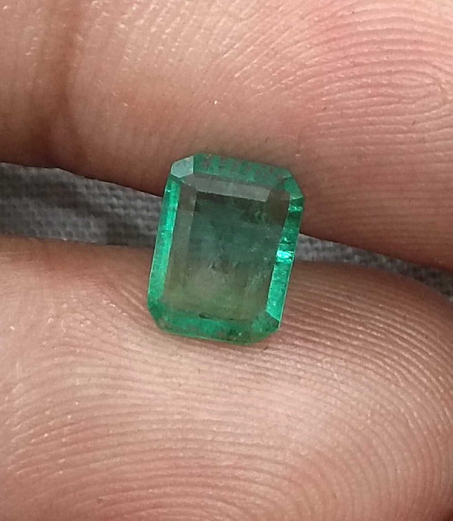 GSI Certified 1.13ct Medium Green Zambian Emerald Natural Gemstone
