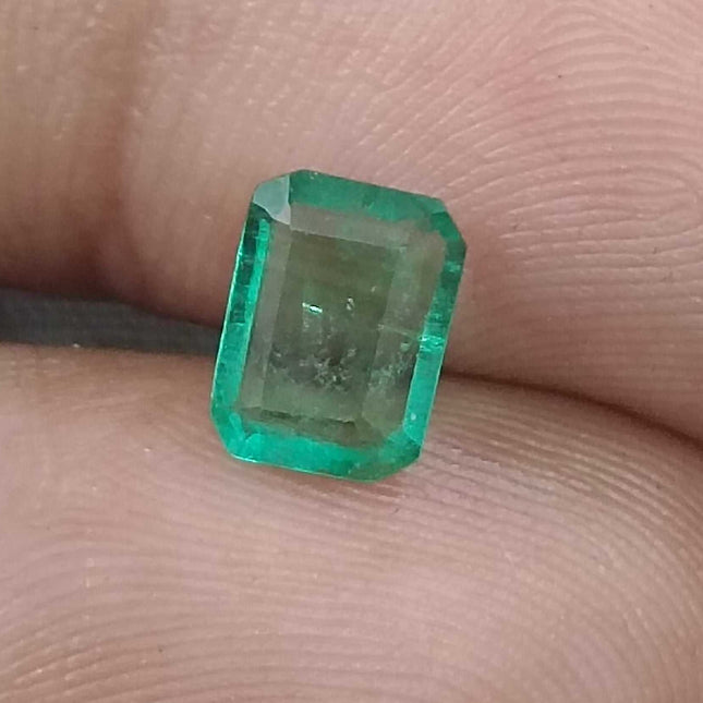 GSI Certified 1.13ct Medium Green Zambian Emerald Natural Gemstone