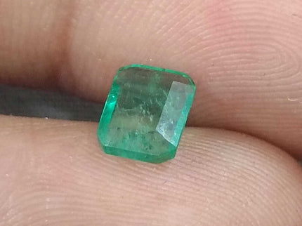 GSI Certified 1.13ct Medium Green Zambian Emerald Natural Gemstone