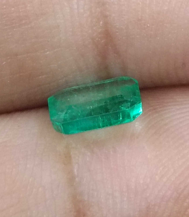 GSI Certified 1.13ct Medium Green Zambian Emerald Natural Gemstone