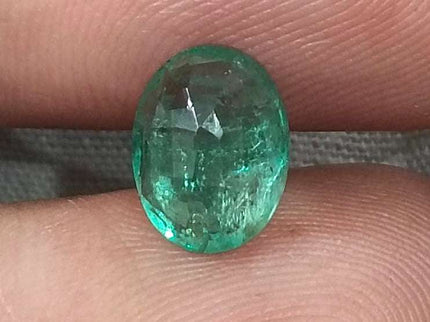 Certified 2.15ct Natural Zambian Emerald, Eye Clean Medium Light Green Stone.