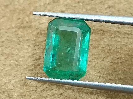GSI Certified 1.54ct Medium Green Zambian Emerald
