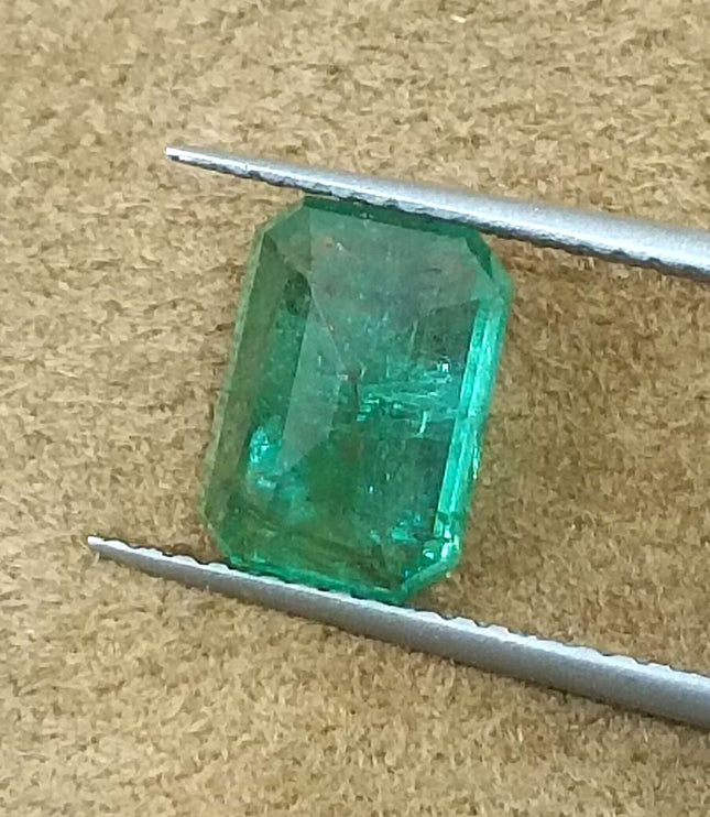 GSI Certified 1.54ct Medium Green Zambian Emerald