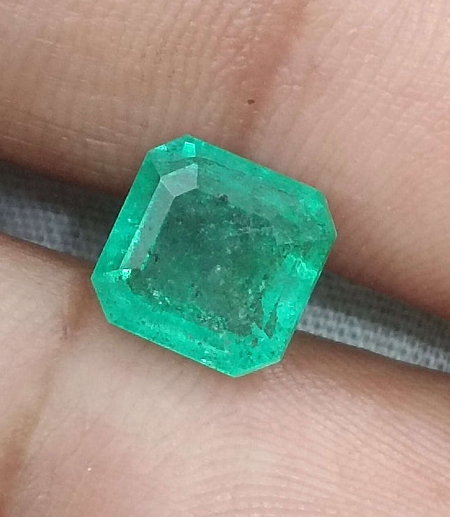 GSI certified 2.80ct medium green Zambian emerald