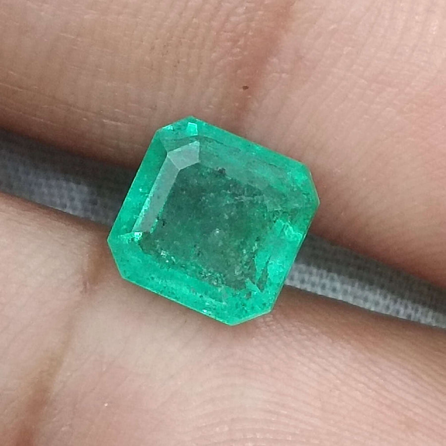 GSI certified 2.80ct medium green Zambian emerald