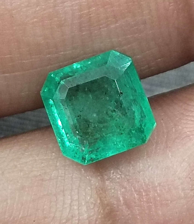 GSI certified 2.80ct medium green Zambian emerald